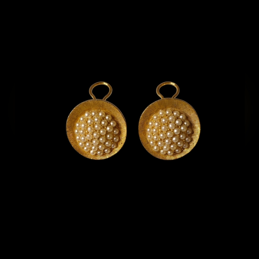 BSK Vintage Gold Tone Faux Pearl Cluster Clip On Earrings